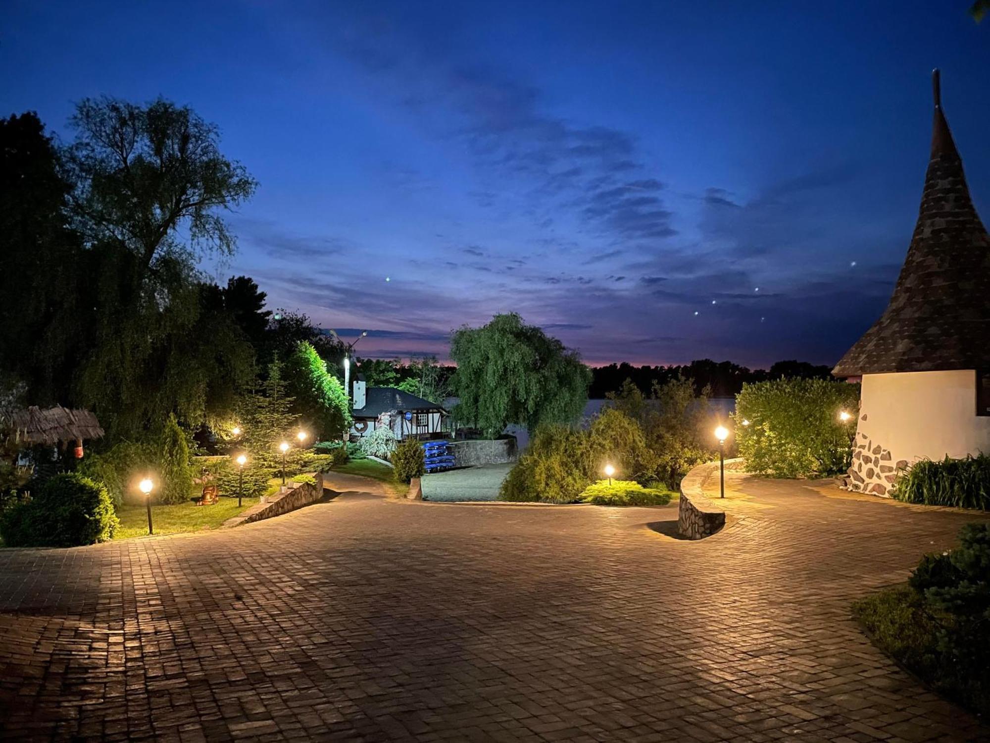 Mayak Resort Kam'yani Potoky Exterior foto